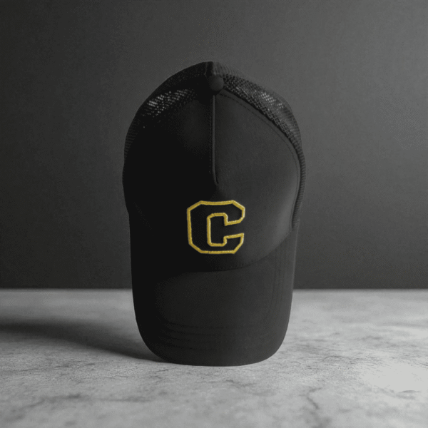 Casquette Trucker avec lettre C